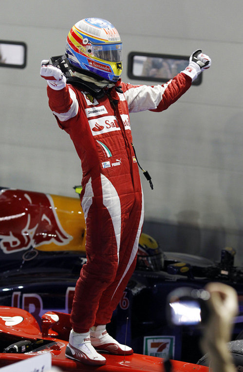 关于索伯车队鏖战红牛二队,阿隆索高光表现的信息 关于索伯车队鏖战红牛二队,阿隆索高光表现的信息