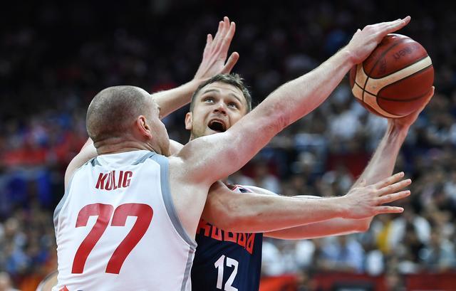 波兰队完胜日本队,马龙惊艳四座 波兰队完胜日本队,马龙惊艳四座